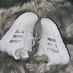 ❌SOLD❌Adidas Swift Run Sneakers
